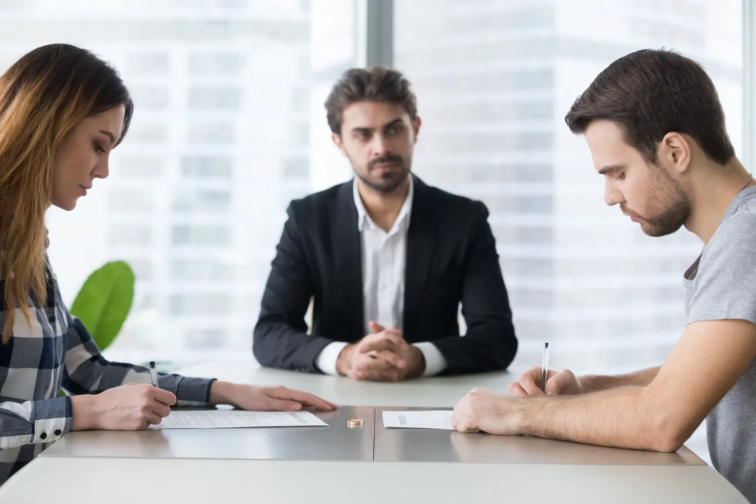 How EH Mediation Guides Couples Toward Fair and Balanced Outcomes Windsor